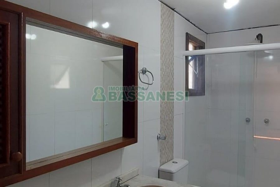 Apartamento com 90m², 2 dormitórios, 2 vagas, no bairro Panazzolo em Caxias do Sul para Alugar