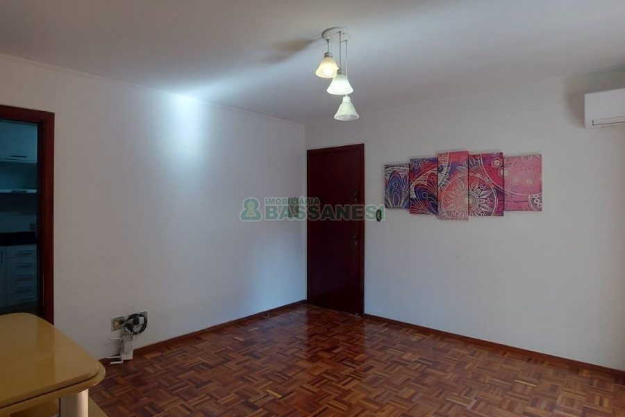 Apartamento com 90m², 2 dormitórios, 2 vagas, no bairro Panazzolo em Caxias do Sul para Alugar