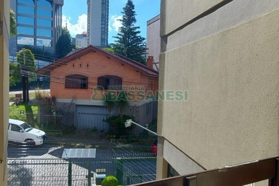 Apartamento com 90m², 2 dormitórios, 2 vagas, no bairro Panazzolo em Caxias do Sul para Alugar