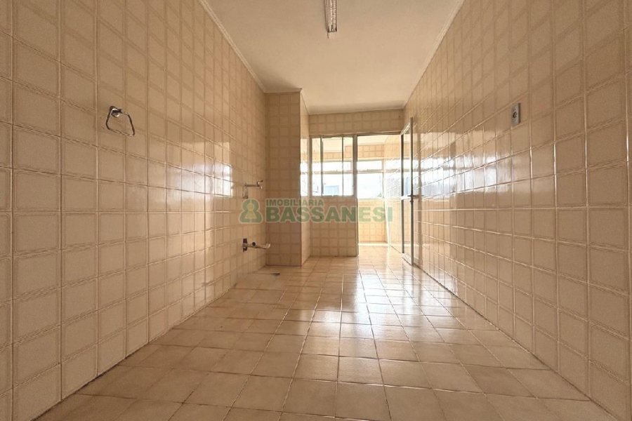 Apartamento com 98m², 2 dormitórios, 1 vaga, no bairro Salgado Filho em Caxias do Sul para Alugar