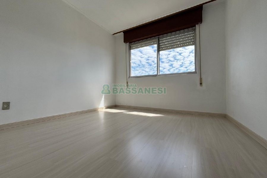 Apartamento com 98m², 2 dormitórios, 1 vaga, no bairro Salgado Filho em Caxias do Sul para Alugar