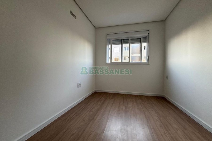 Apartamento com 62m², 2 dormitórios, 2 vagas, no bairro Sagrada Família em Caxias do Sul para Alugar
