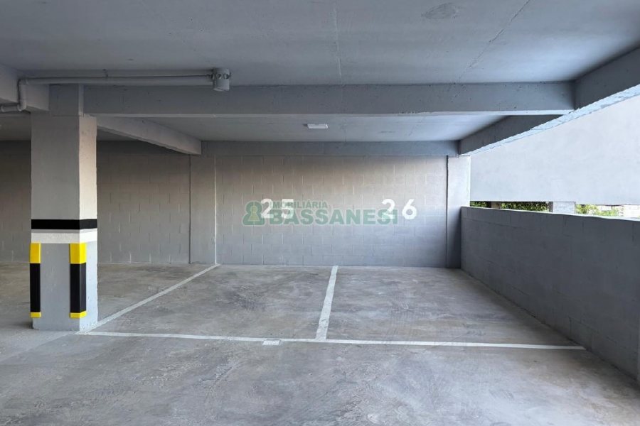 Apartamento com 62m², 2 dormitórios, 2 vagas, no bairro Sagrada Família em Caxias do Sul para Alugar