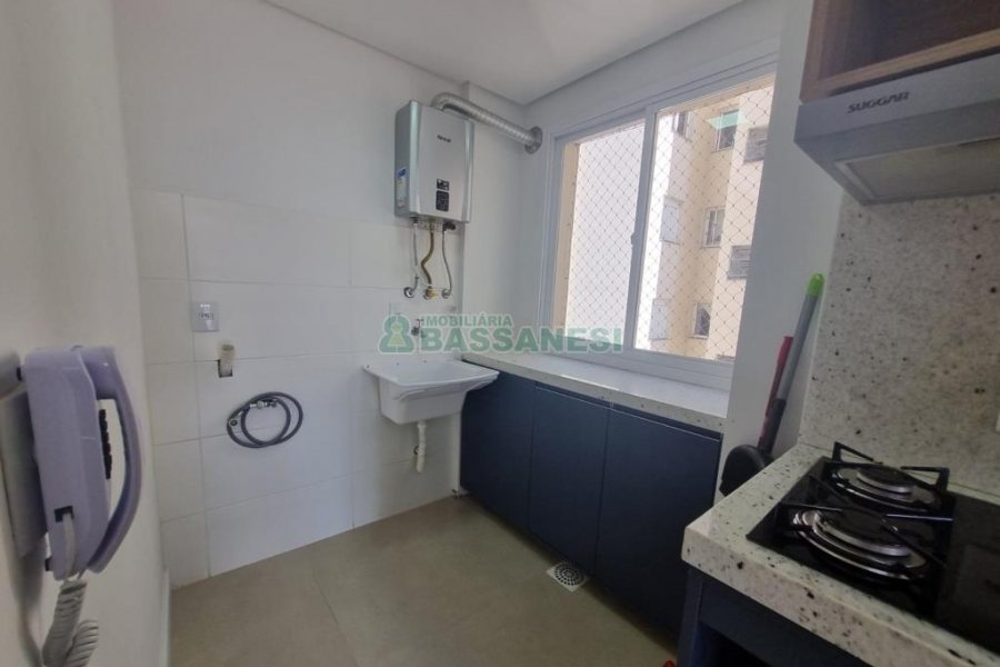 Apartamento com 49m², 2 dormitórios, 1 vaga, no bairro Nossa Senhora da Saúde em Caxias do Sul para Alugar