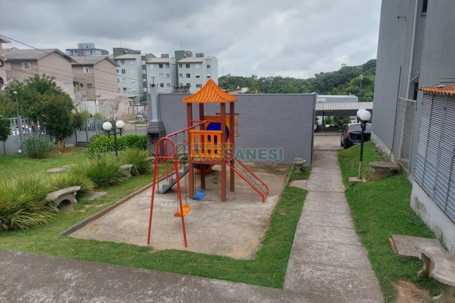 Apartamento com 54m², 2 dormitórios, 1 vaga, no bairro Parque Oasis em Caxias do Sul para Alugar