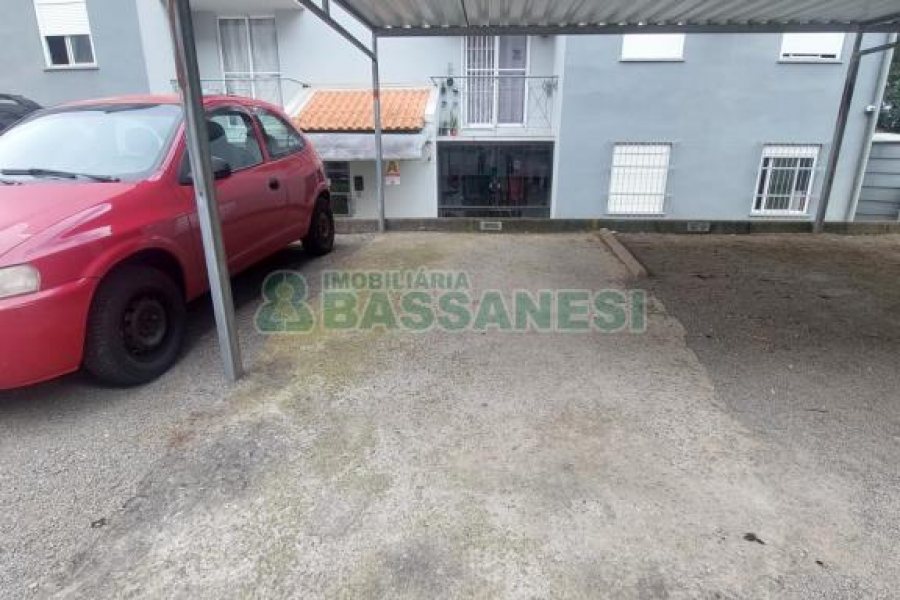 Apartamento com 54m², 2 dormitórios, 1 vaga, no bairro Parque Oasis em Caxias do Sul para Alugar