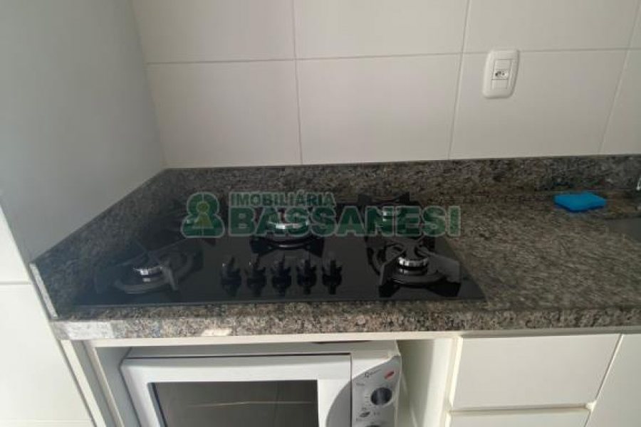 Apto Mobiliado com 52m², 2 dormitórios, 1 vaga, no bairro São Luiz em Caxias do Sul para Alugar