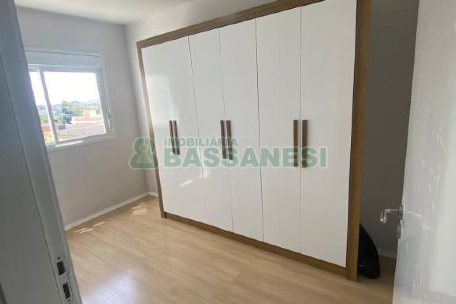 Apto Mobiliado com 52m², 2 dormitórios, 1 vaga, no bairro São Luiz em Caxias do Sul para Alugar