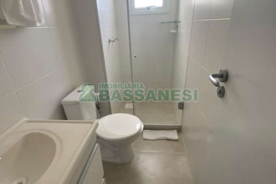 Apto Mobiliado com 52m², 2 dormitórios, 1 vaga, no bairro São Luiz em Caxias do Sul para Alugar
