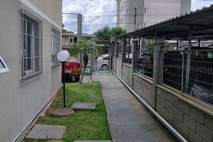 Apartamento com 41m², 2 dormitórios, 1 vaga, no bairro Parque Oasis em Caxias do Sul para Comprar