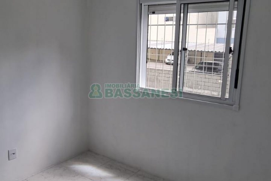 Apartamento com 41m², 2 dormitórios, 1 vaga, no bairro Parque Oasis em Caxias do Sul para Comprar