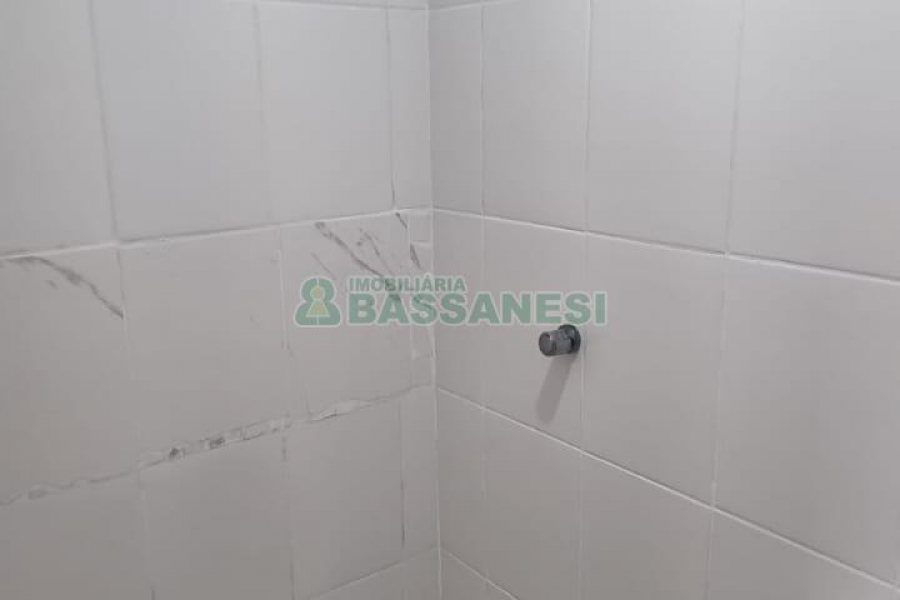Apartamento com 41m², 2 dormitórios, 1 vaga, no bairro Parque Oasis em Caxias do Sul para Comprar
