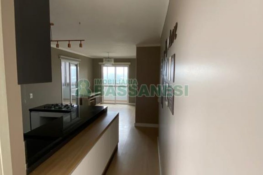 Apartamento com 104m², 3 dormitórios, 2 vagas, no bairro Colina Sorriso em Caxias do Sul para Alugar