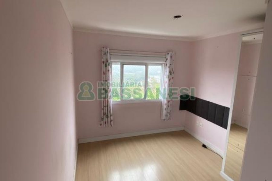 Apartamento com 104m², 3 dormitórios, 2 vagas, no bairro Colina Sorriso em Caxias do Sul para Alugar