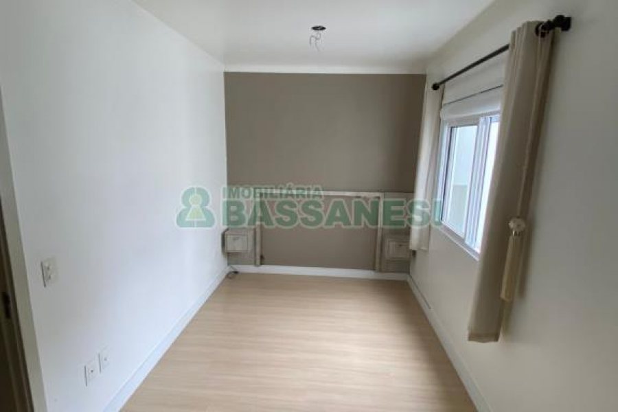 Apartamento com 104m², 3 dormitórios, 2 vagas, no bairro Colina Sorriso em Caxias do Sul para Alugar