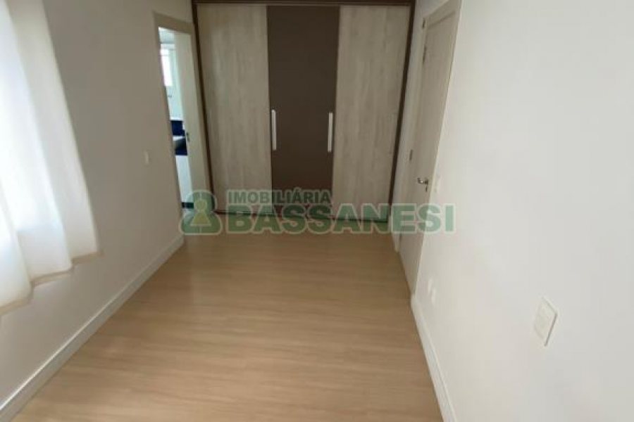 Apartamento com 104m², 3 dormitórios, 2 vagas, no bairro Colina Sorriso em Caxias do Sul para Alugar