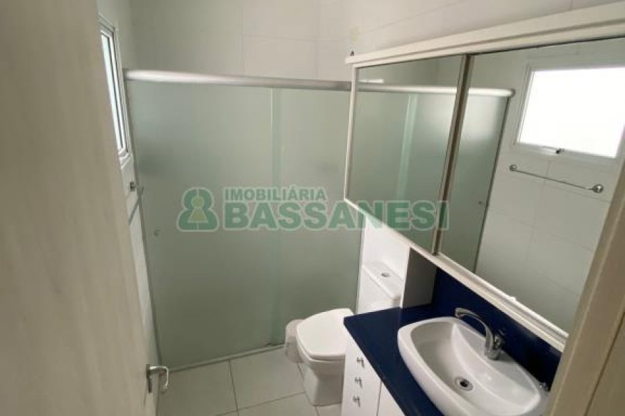 Apartamento com 104m², 3 dormitórios, 2 vagas, no bairro Colina Sorriso em Caxias do Sul para Alugar