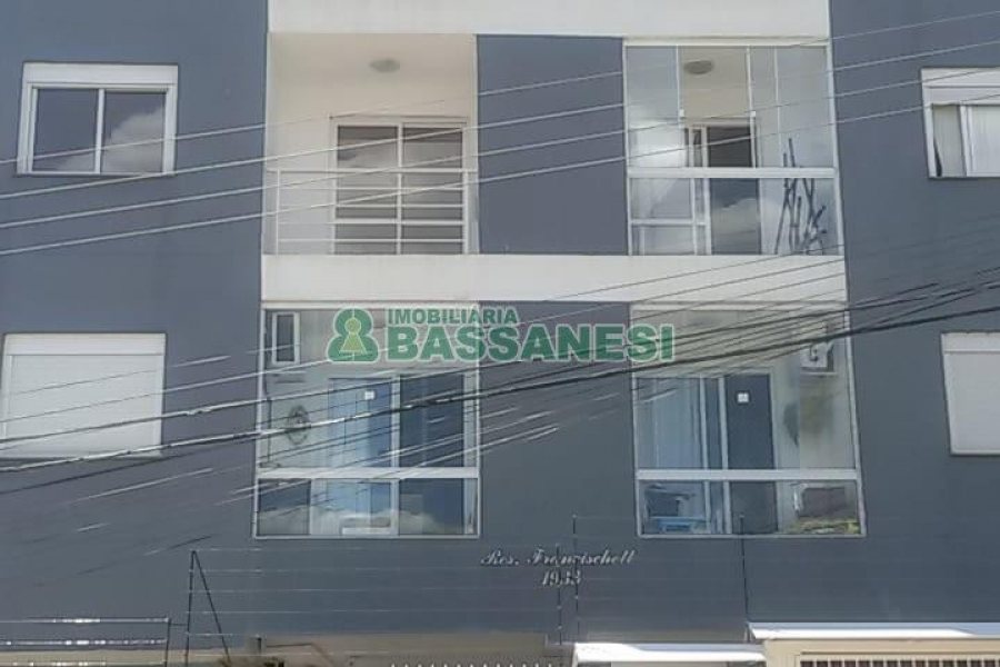 Apartamento com 104m², 3 dormitórios, 2 vagas, no bairro Colina Sorriso em Caxias do Sul para Alugar