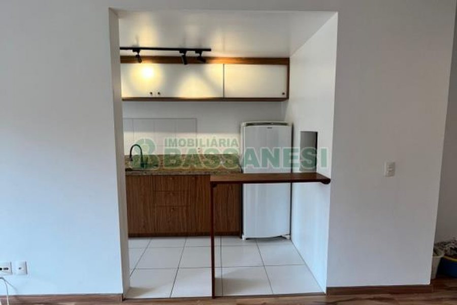 Apto Mobiliado com 70m², 2 dormitórios, 2 vagas, no bairro Lourdes em Caxias do Sul para Alugar