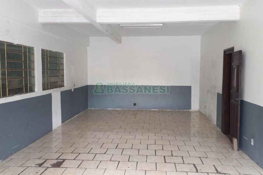Loja com 70m², no bairro Arco Baleno em Caxias do Sul para Alugar