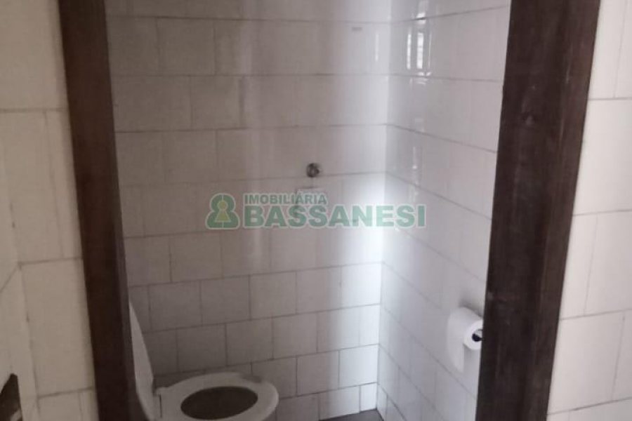 Loja com 70m², no bairro Arco Baleno em Caxias do Sul para Alugar