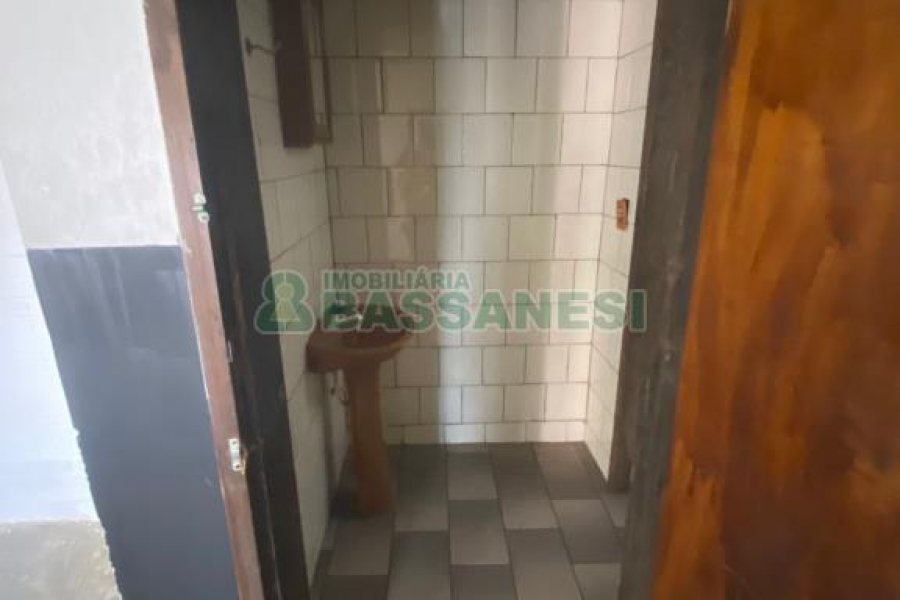 Loja com 70m², no bairro Arco Baleno em Caxias do Sul para Alugar