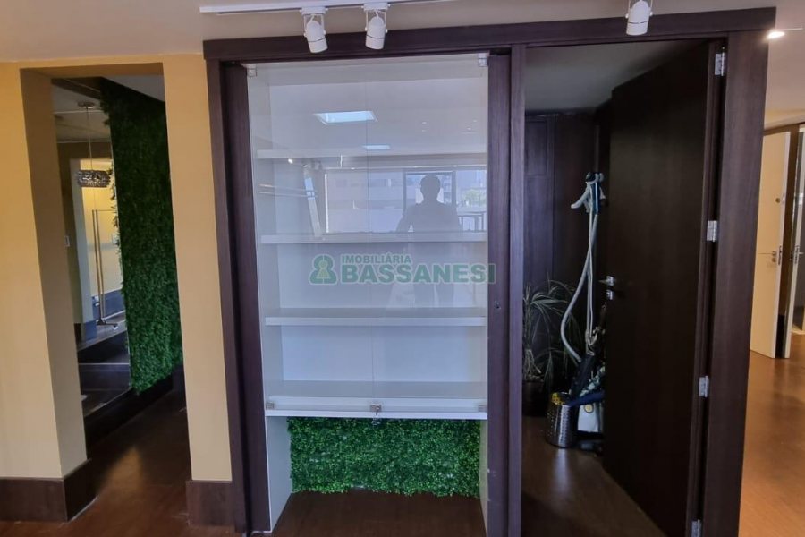 Sala com 62m², no bairro Centro em Caxias do Sul para Comprar