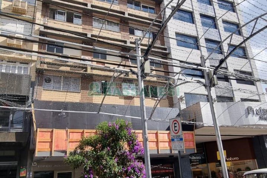 Sala com 38m², no bairro Centro em Caxias do Sul para Comprar
