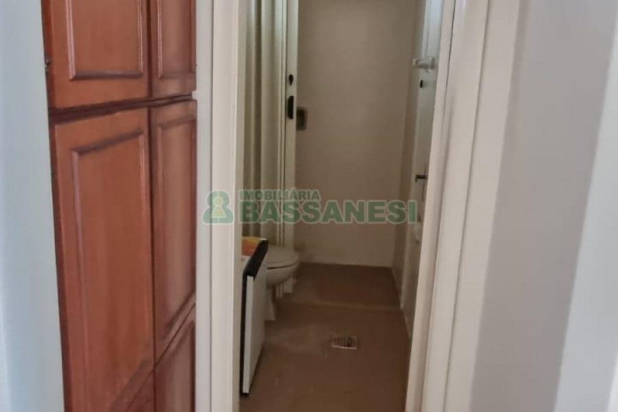 Sala com 38m², no bairro Centro em Caxias do Sul para Comprar