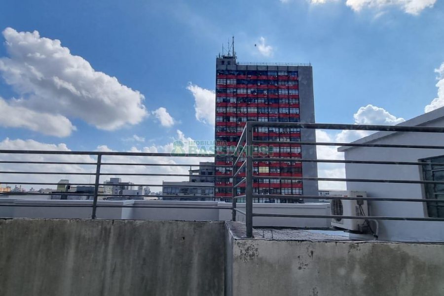 Sala com 38m², no bairro Centro em Caxias do Sul para Comprar