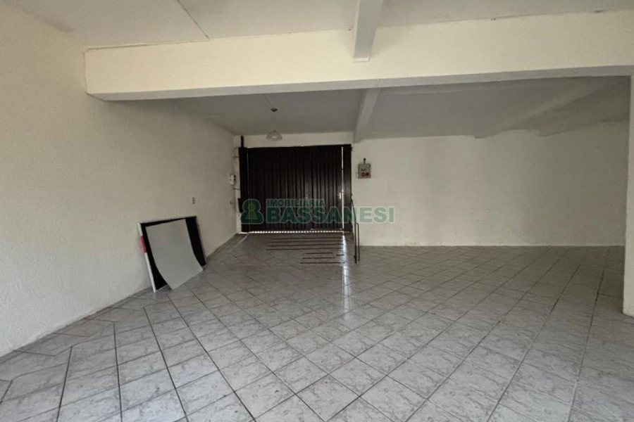 Casa com 250m², 3 dormitórios, 5 vagas, no bairro Jardim América em Caxias do Sul para Alugar
