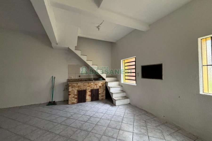 Casa com 250m², 3 dormitórios, 5 vagas, no bairro Jardim América em Caxias do Sul para Alugar