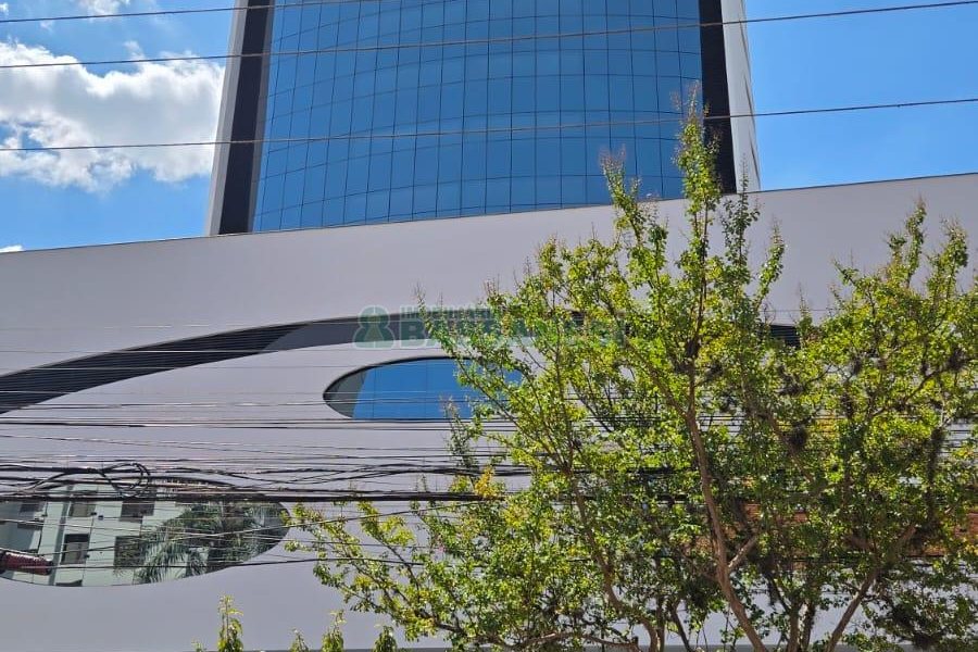 Kitinete com 106m², 1 dormitório, no bairro São Pelegrino em Caxias do Sul para Comprar