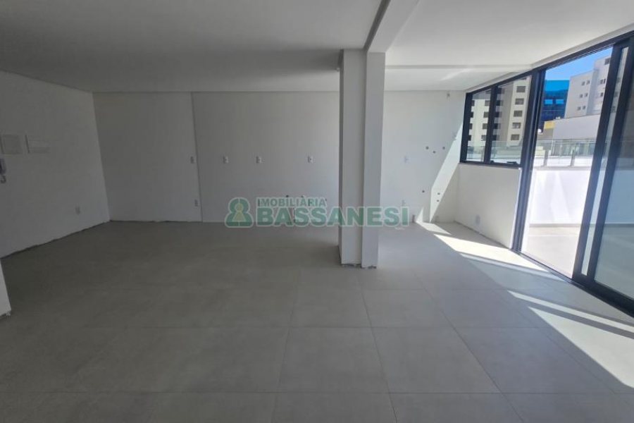 Kitinete com 106m², 1 dormitório, no bairro São Pelegrino em Caxias do Sul para Comprar