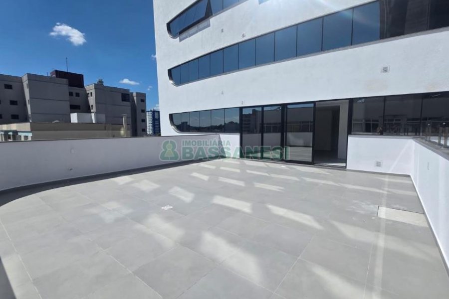 Kitinete com 106m², 1 dormitório, no bairro São Pelegrino em Caxias do Sul para Comprar