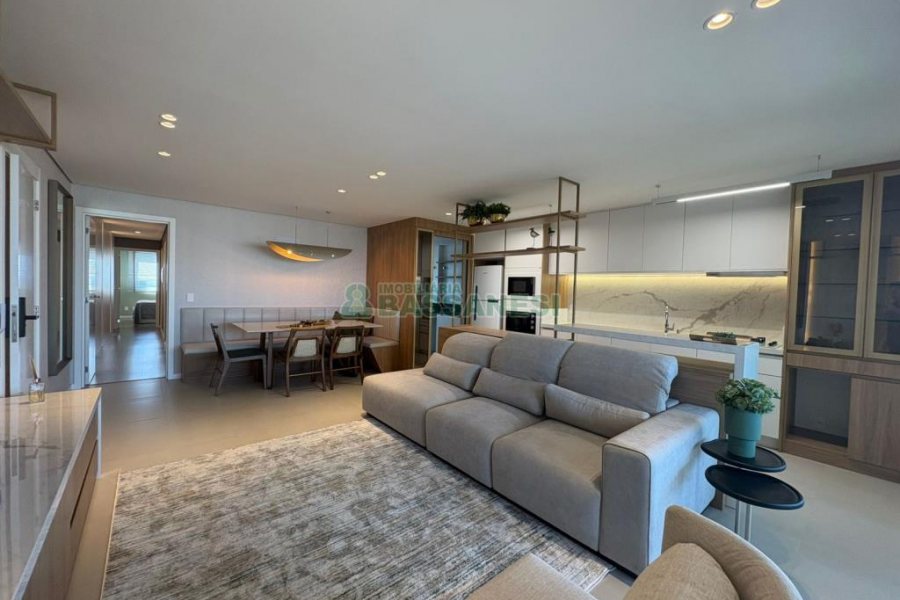 Apartamento com 129m², 3 dormitórios, 2 vagas, no bairro Petrópolis em Caxias do Sul para Comprar