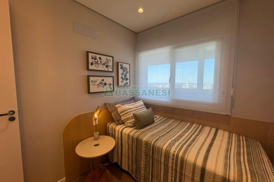 Apartamento com 129m², 3 dormitórios, 2 vagas, no bairro Petrópolis em Caxias do Sul para Comprar