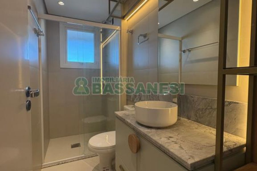 Apartamento com 129m², 3 dormitórios, 2 vagas, no bairro Petrópolis em Caxias do Sul para Comprar