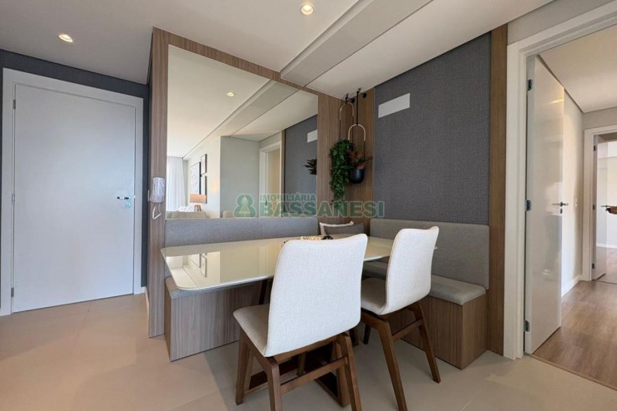 Apartamento com 110m², 3 dormitórios, 2 vagas, no bairro Petrópolis em Caxias do Sul para Comprar