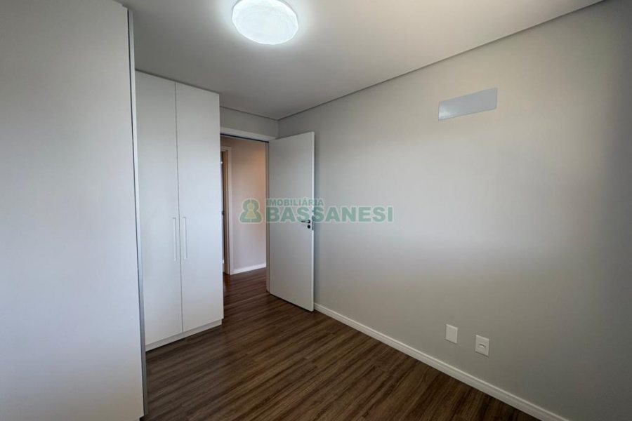 Apartamento com 110m², 3 dormitórios, 2 vagas, no bairro Petrópolis em Caxias do Sul para Comprar