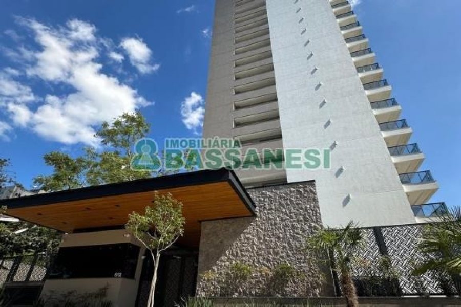 Apartamento com 110m², 3 dormitórios, 2 vagas, no bairro Petrópolis em Caxias do Sul para Comprar