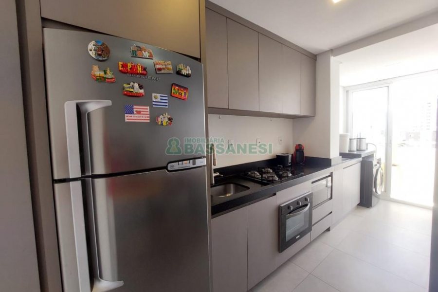 Apto Mobiliado com 60m², 1 dormitório, 1 vaga, no bairro Lourdes em Caxias do Sul para Alugar