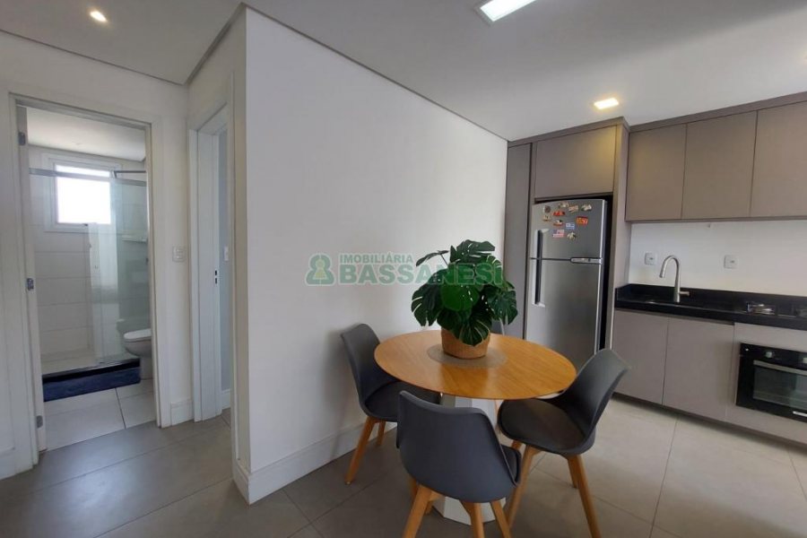 Apto Mobiliado com 60m², 1 dormitório, 1 vaga, no bairro Lourdes em Caxias do Sul para Alugar