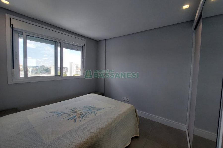 Apto Mobiliado com 60m², 1 dormitório, 1 vaga, no bairro Lourdes em Caxias do Sul para Alugar