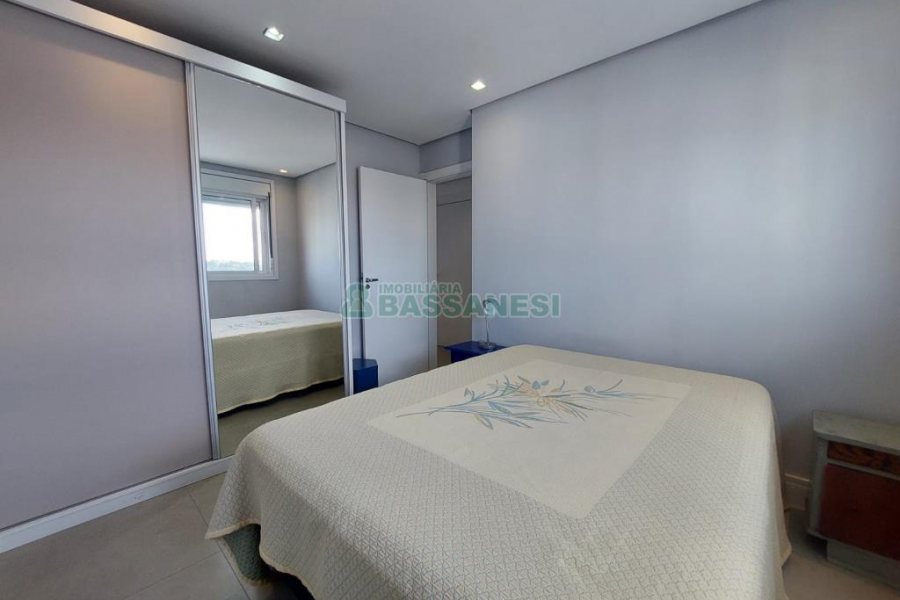 Apto Mobiliado com 60m², 1 dormitório, 1 vaga, no bairro Lourdes em Caxias do Sul para Alugar