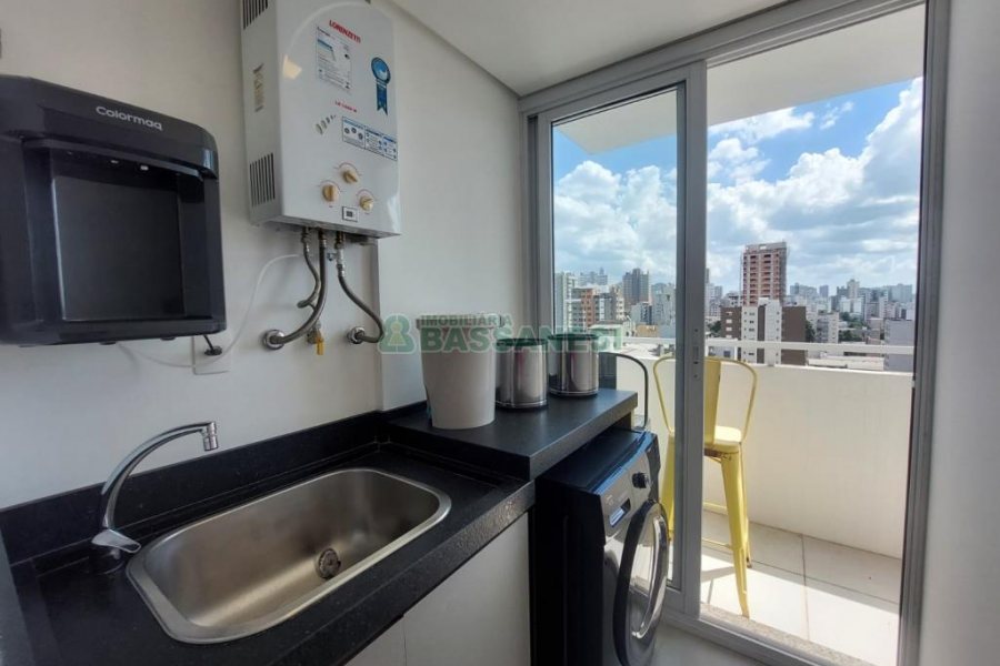 Apto Mobiliado com 60m², 1 dormitório, 1 vaga, no bairro Lourdes em Caxias do Sul para Alugar