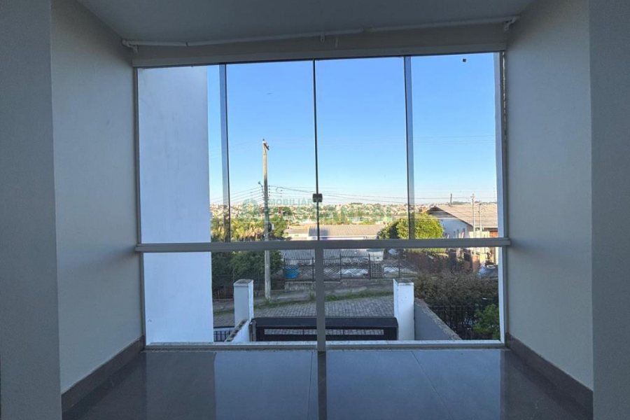 Casa com 160m², 3 dormitórios, no bairro Charqueadas em Caxias do Sul para Alugar