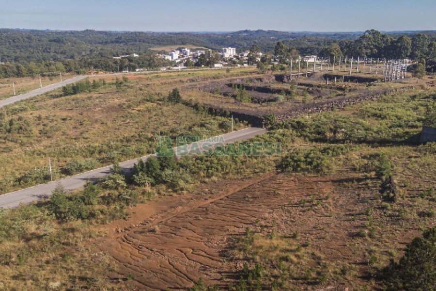 Terreno com 2695m², no bairro Distrito Industrial em Caxias do Sul para Comprar
