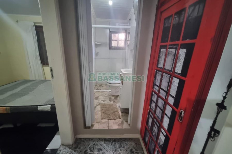 Kitinete com 30m², 1 dormitório, no bairro Planalto em Caxias do Sul para Alugar