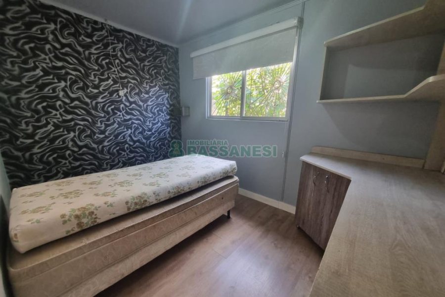 Casa com 150m², 3 dormitórios, 2 vagas, no bairro Planalto em Caxias do Sul para Alugar